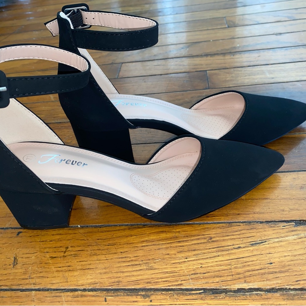 Kitten heels